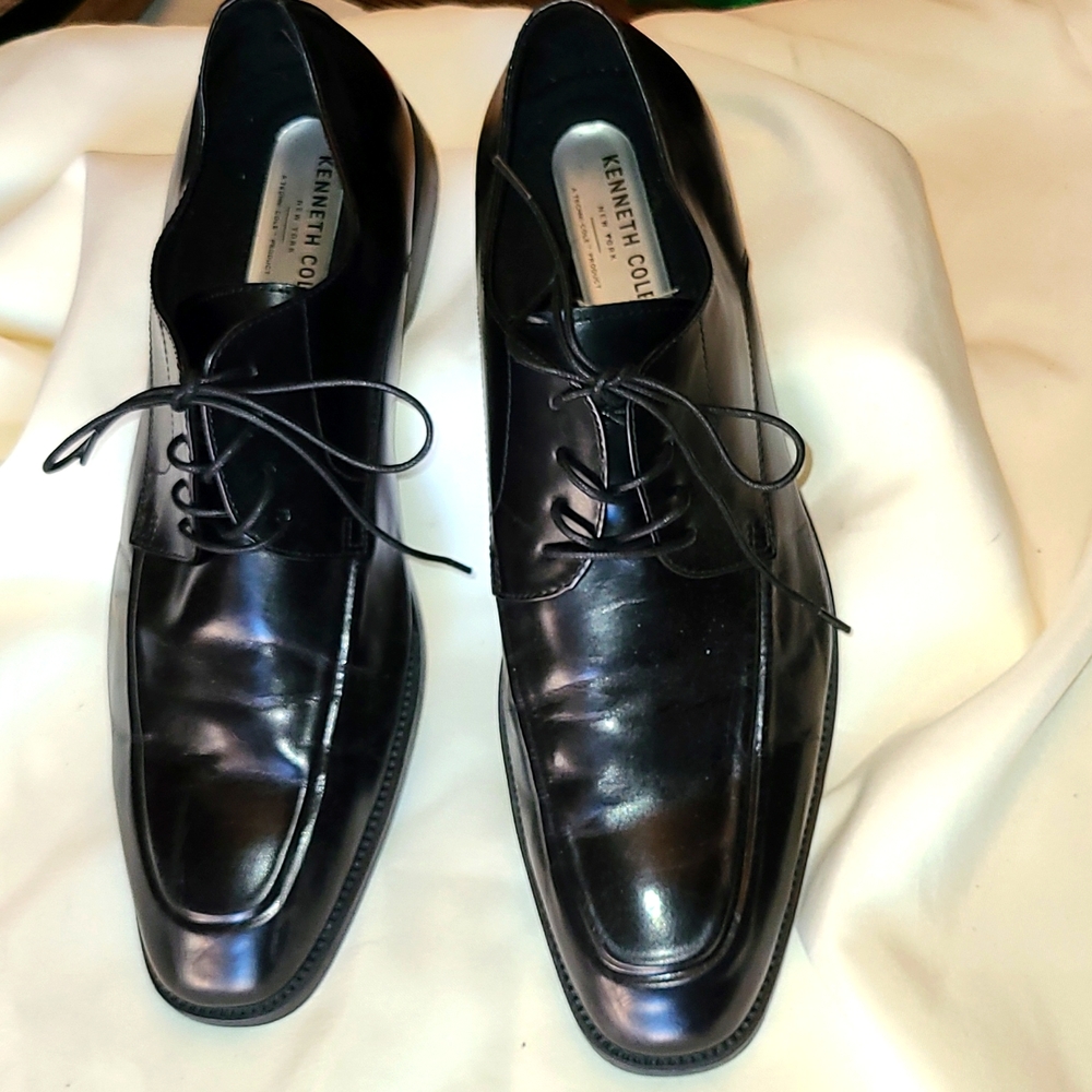 Kenneth Cole dress shoes